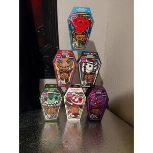 Assortment Collection of Deddy Bears plush toys collectible items Lot Of 6